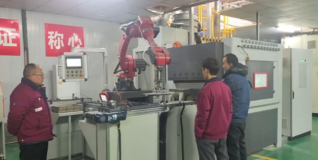 承德自动喷砂机选型要点，看完少走弯路。